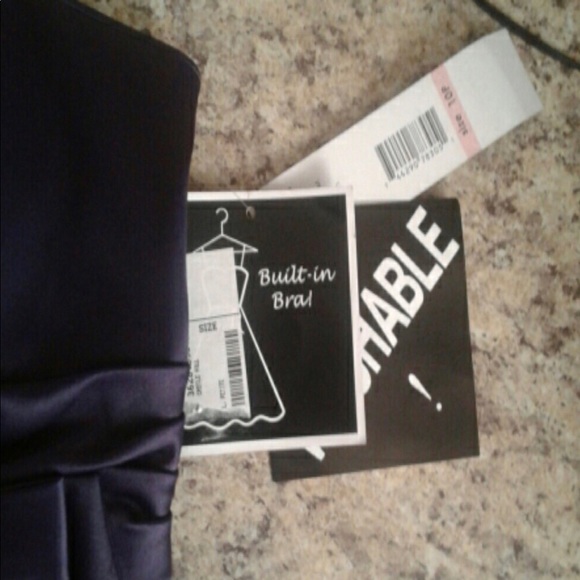 NWT - MADISON LEIGH Dark Purple Evening Dress - Picture 4 of 4